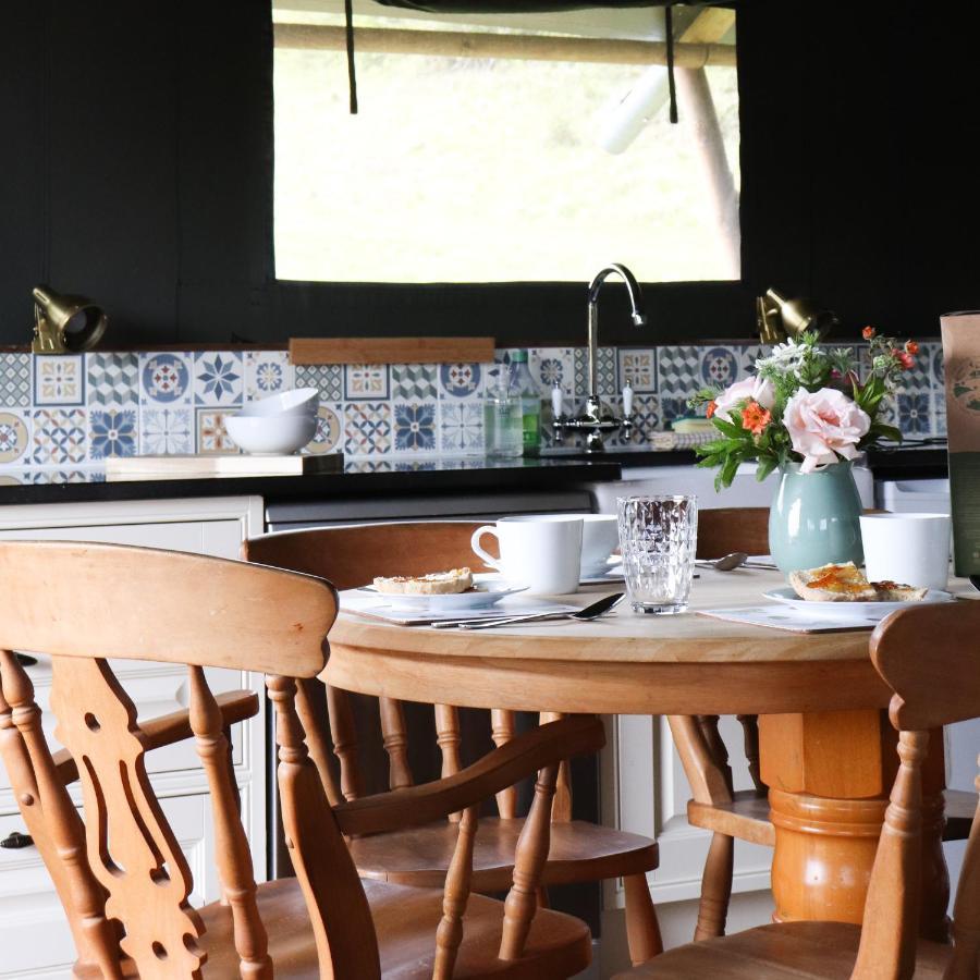 Brackenhill Glamping - Safari Tent With Hot Tub - Sleeps 6 Ivybridge Exterior foto
